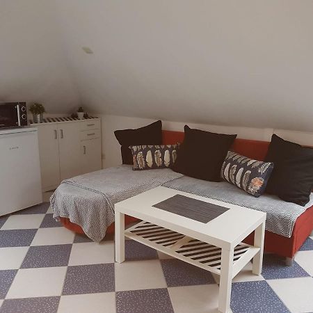 Ruhige Gemuetliche Ferienwohnung In Karlsruhe Daxlanden Fuer Monteure, Pendler, Geschaefsreisen, Wochenendreisen المظهر الخارجي الصورة