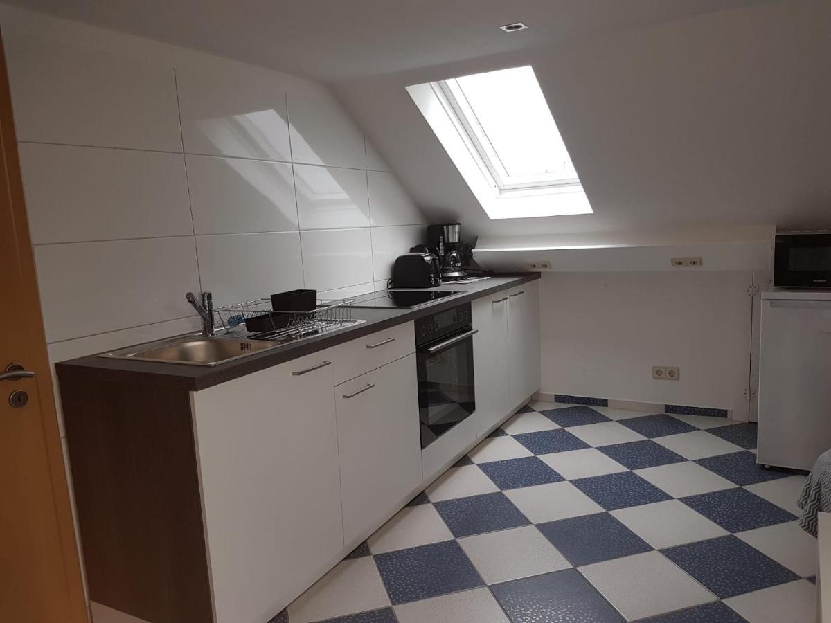 Ruhige Gemuetliche Ferienwohnung In Karlsruhe Daxlanden Fuer Monteure, Pendler, Geschaefsreisen, Wochenendreisen المظهر الخارجي الصورة